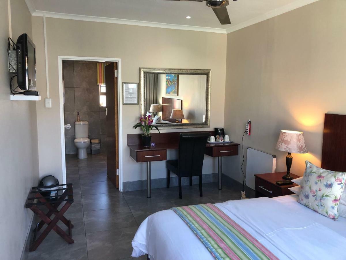 Le Blue Guesthouse Port Elizabeth Exterior foto